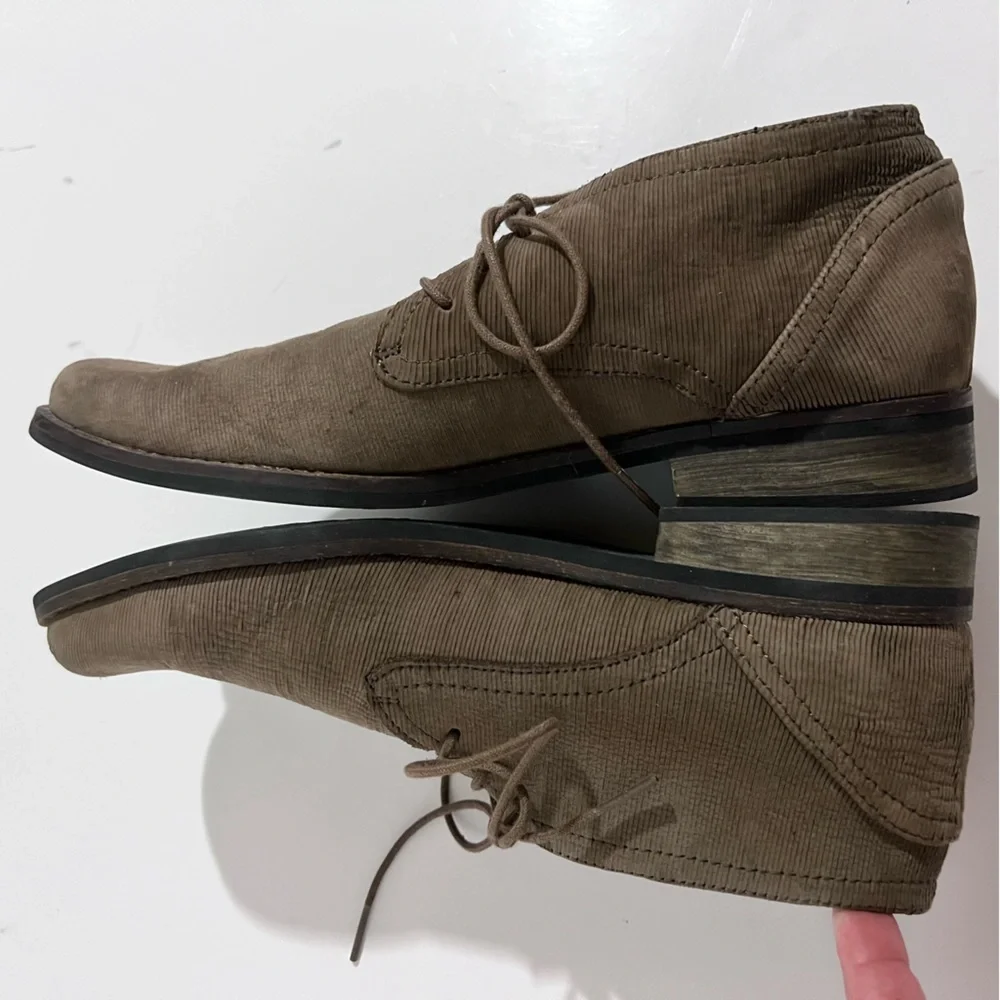 Mark Nason Taupe Leather Lace Up Chukka Boots Men's 7
